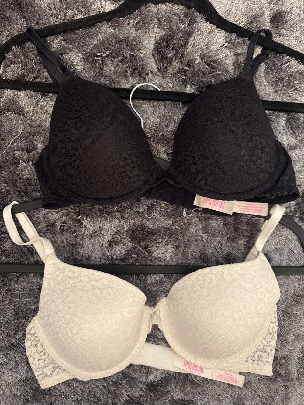 PINK Victoria's Secret Lace everyday t shirt Bra in Black and white